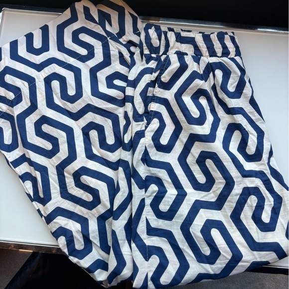 Stateside MATCHING SET Blue and White Patterned top and pant - Picture 7 of 8